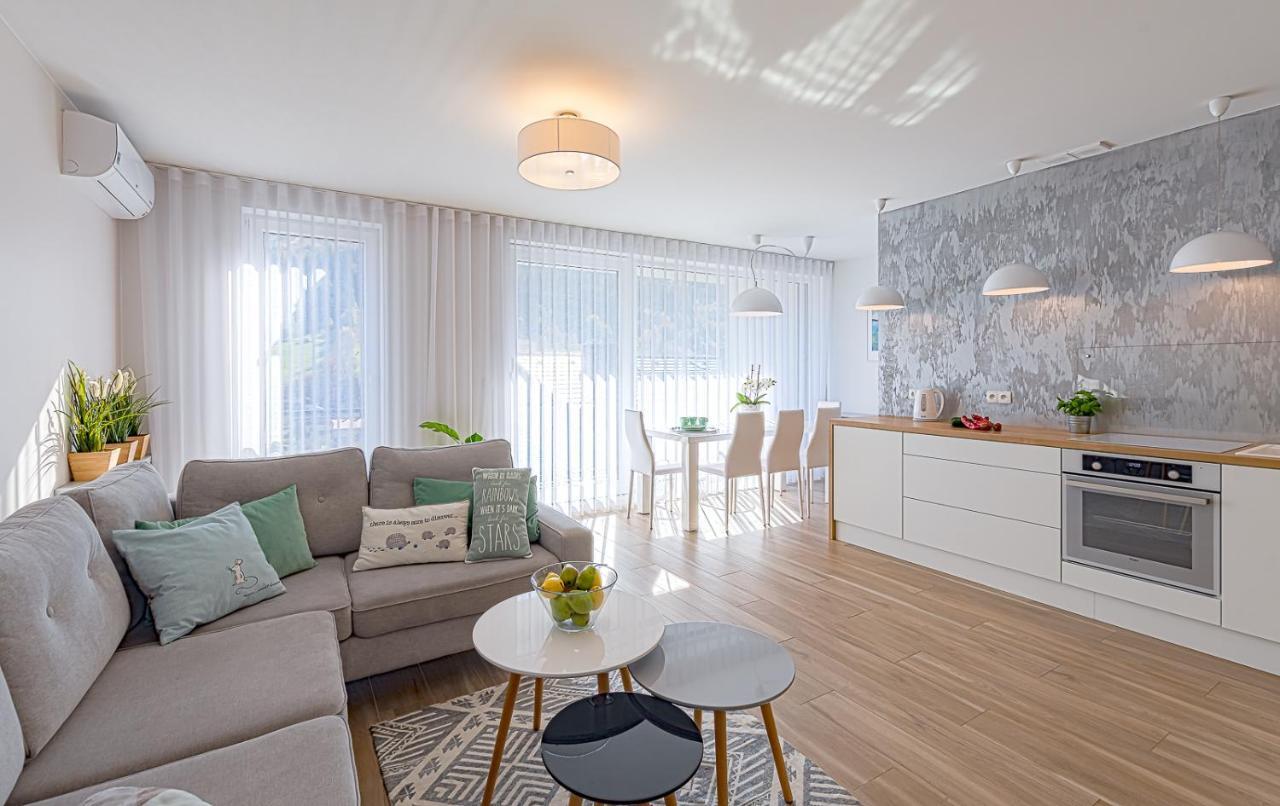 Bialy Apartament Щирк Экстерьер фото
